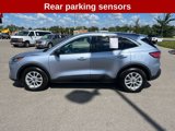 Used 2022 Ford Escape SE image 2