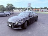 Used 2024 Nissan Altima 2.5 SR image 2
