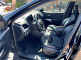 Used 2018 Jeep Cherokee Trailhawk image 4