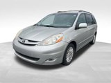 Used 2010 Toyota Sienna XLE image 3
