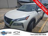 Used 2023 Nissan Rogue SV image 3