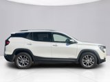 Used 2024 GMC Terrain SLT w/ Infotainment Package II image 6