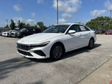 New 2024 Hyundai Elantra SEL image 3