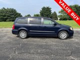 Used 2014 Chrysler Town & Country Touring image 2