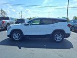 Used 2023 GMC Terrain SLE image 4