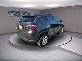 Certified 2022 Jeep Compass Latitude image 3