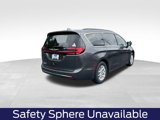 Used 2022 Chrysler Pacifica Touring-L image 4