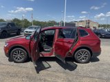 Used 2019 Volkswagen Tiguan SE w/ Panoramic Sunroof Package image 4