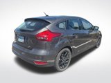 Used 2016 Ford Focus SE w/ Equipment Group 201A image 4