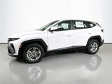 New 2025 Hyundai Tucson SE image 3