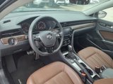 Used 2022 Volkswagen Passat 2.0T image 5