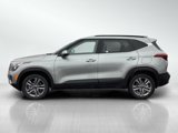 Used 2023 Kia Seltos S w/ Navigation Package image 2