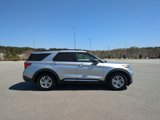 Used 2021 Ford Explorer XLT w/ Equipment Group 202A image 4