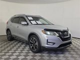 Used 2018 Nissan Rogue SL w/ Premium Package image 2