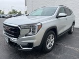 Used 2022 GMC Terrain SLE w/ Driver Convenience Package image 3