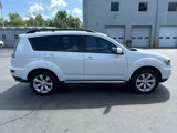 Used 2010 Mitsubishi Outlander XLS image 2
