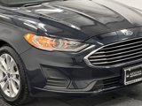 Used 2020 Ford Fusion SE image 2