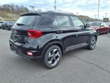 New 2025 Hyundai Venue SEL image 3