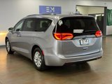 Used 2019 Chrysler Pacifica Touring-L image 5
