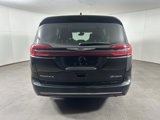 Used 2023 Chrysler Pacifica Touring-L image 6