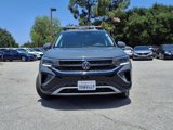 Certified 2022 Volkswagen Taos SE image 2