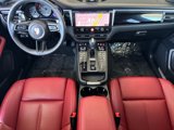 Used 2025 Porsche Macan image 6