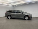 New 2025 Chrysler Pacifica Select image 2