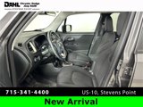 Used 2016 Jeep Renegade Latitude image 2