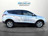 Used 2017 Ford Escape SE image 6