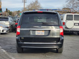 Used 2014 Chrysler Town & Country Touring image 4