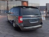 Used 2014 Chrysler Town & Country Touring-L w/ Driver Convenience Group image 3
