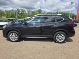 Used 2018 Nissan Rogue SV image 4
