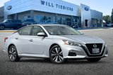 Used 2020 Nissan Altima 2.5 SV image 2