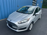 Used 2015 Ford Fiesta SE image 2
