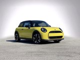 New 2025 MINI Cooper 2-Door Hardtop image 2
