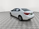 Used 2018 Toyota Corolla LE image 6