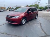 Used 2022 Chrysler Voyager LX image 4