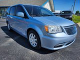Used 2013 Chrysler Town & Country Touring image 3