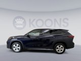 Used 2020 Toyota Highlander LE image 2
