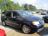 Used 2013 Chrysler Town & Country Touring image 4