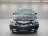 Used 2016 Chrysler Town & Country Touring w/ Driver Convenience Group image 3