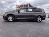 Used 2022 Chrysler Pacifica Touring-L image 2