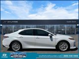 Used 2020 Toyota Camry XLE image 6