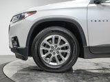 Used 2021 Chevrolet Traverse LT image 3