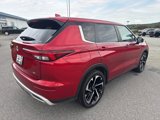 Used 2023 Mitsubishi Outlander SE image 3