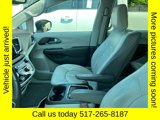 Used 2018 Chrysler Pacifica Touring-L Plus w/ Tire & Wheel Group image 4