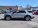 Used 2021 Ford Explorer XLT w/ Equipment Group 202A image 6