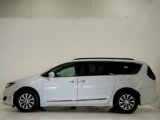 Used 2017 Chrysler Pacifica Touring-L w/ 13 Speaker Alpine Sound Group image 4