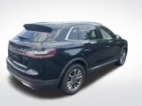 Used 2019 Lincoln Nautilus Select image 4