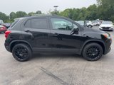 Used 2022 Chevrolet Trax LT w/ Premium Seat Package image 2